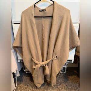 SHEIN Sweater Vest / Shaw